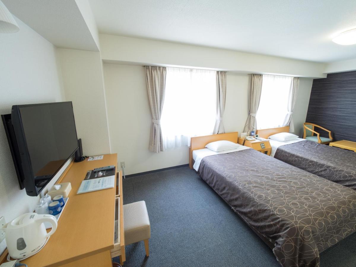 Hotel Shin Осака Екстериор снимка